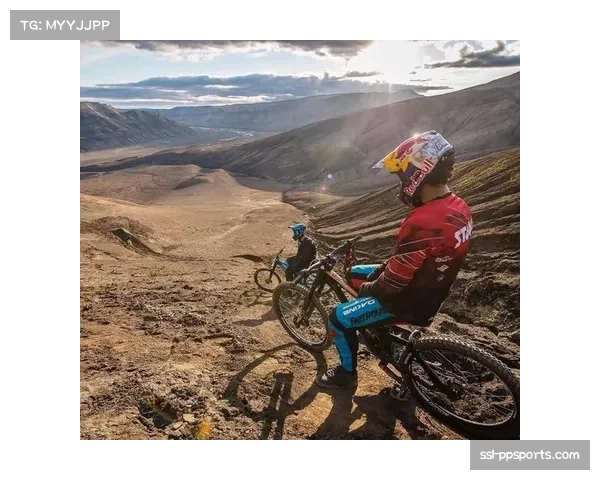 专访山地车摄影师:在时速60公里的下坡中捕捉决定性瞬间